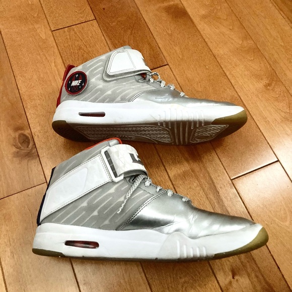 Nike Air LeBron Akronite QS GS 'All Star Galaxy' Size 6 - Picture 9 of 15